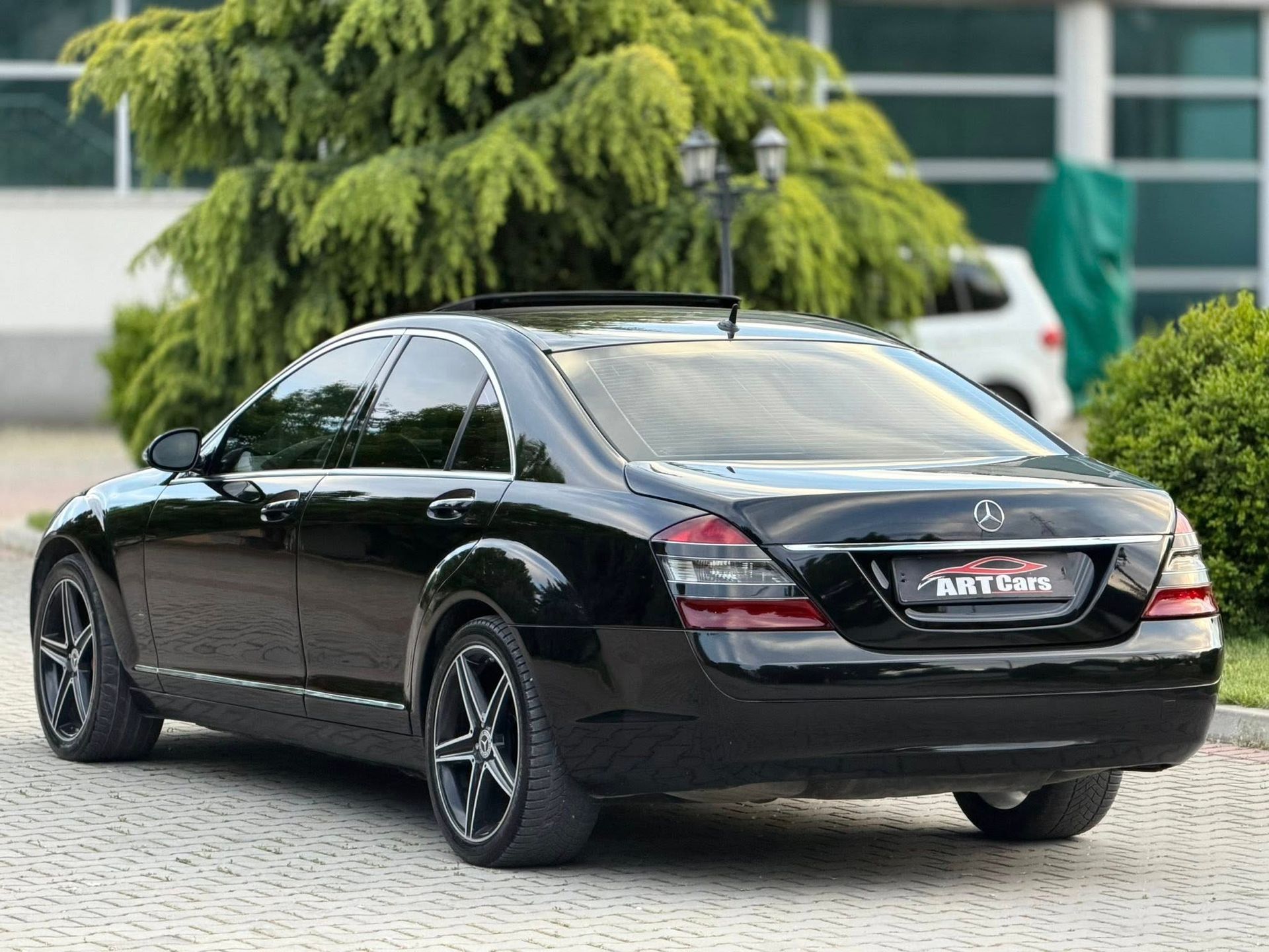 Mercedes-Benz S-Class W221
